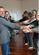 Engagement et différence de pouvoir